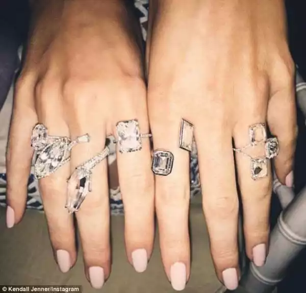 Kendall Jenner fires her security guard after $200k worth of Jewelry is stolen from her home (Photo)
